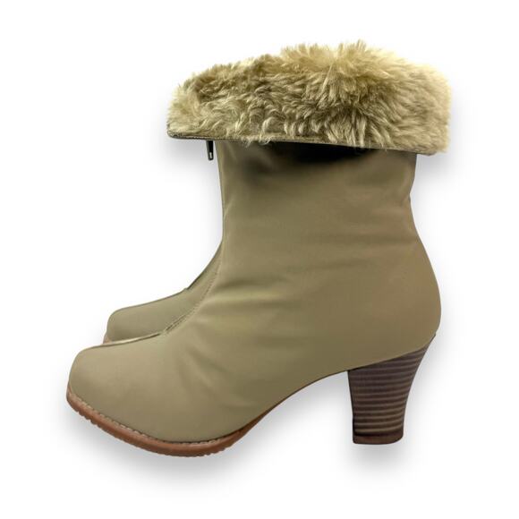 1970's brand new tan winter waterproof faux fur lined boots - Picture 10 of 16